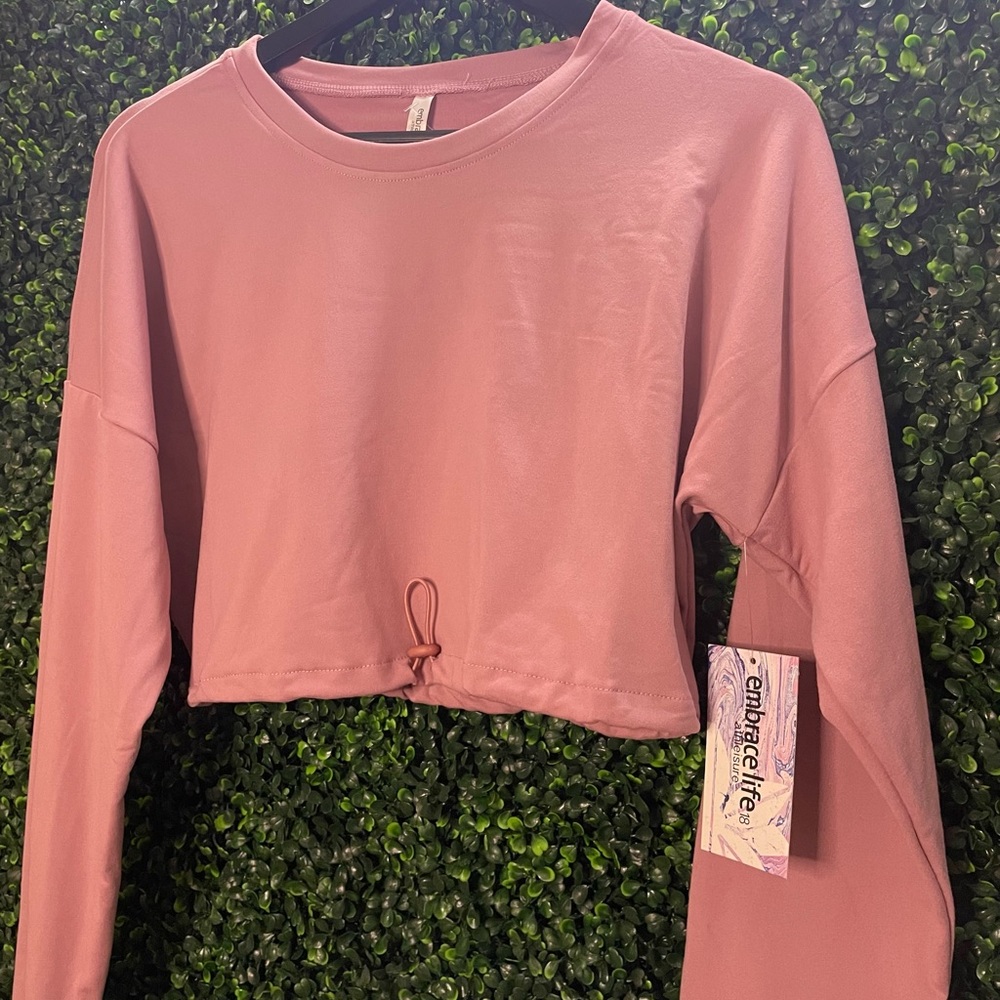 Cropped Long Sleeve Work Out Top